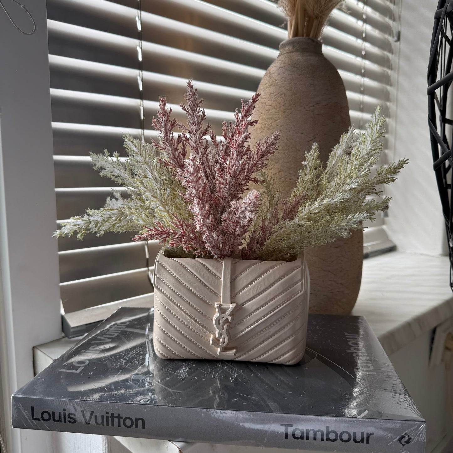 Bag vase