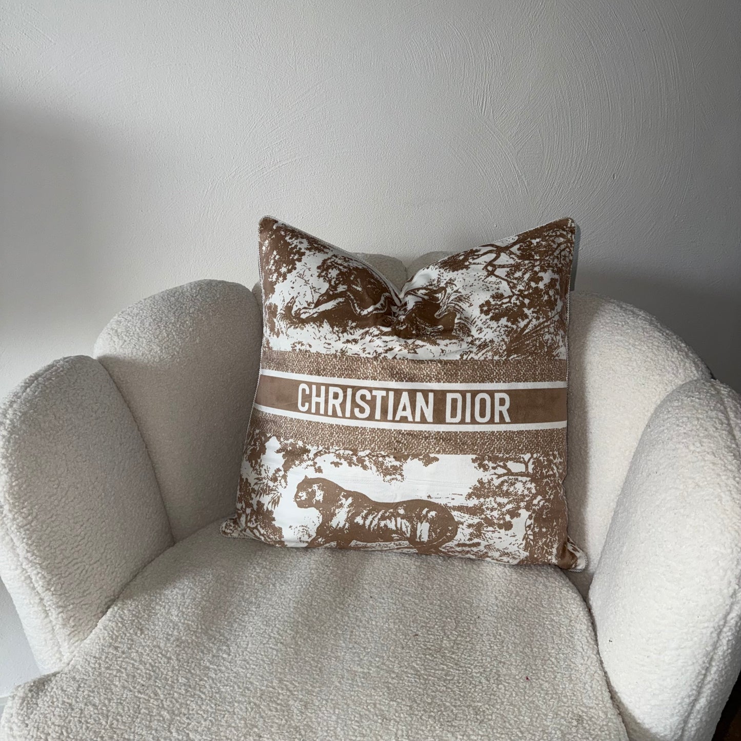 Klassiek D kussen beige 45 bij 45