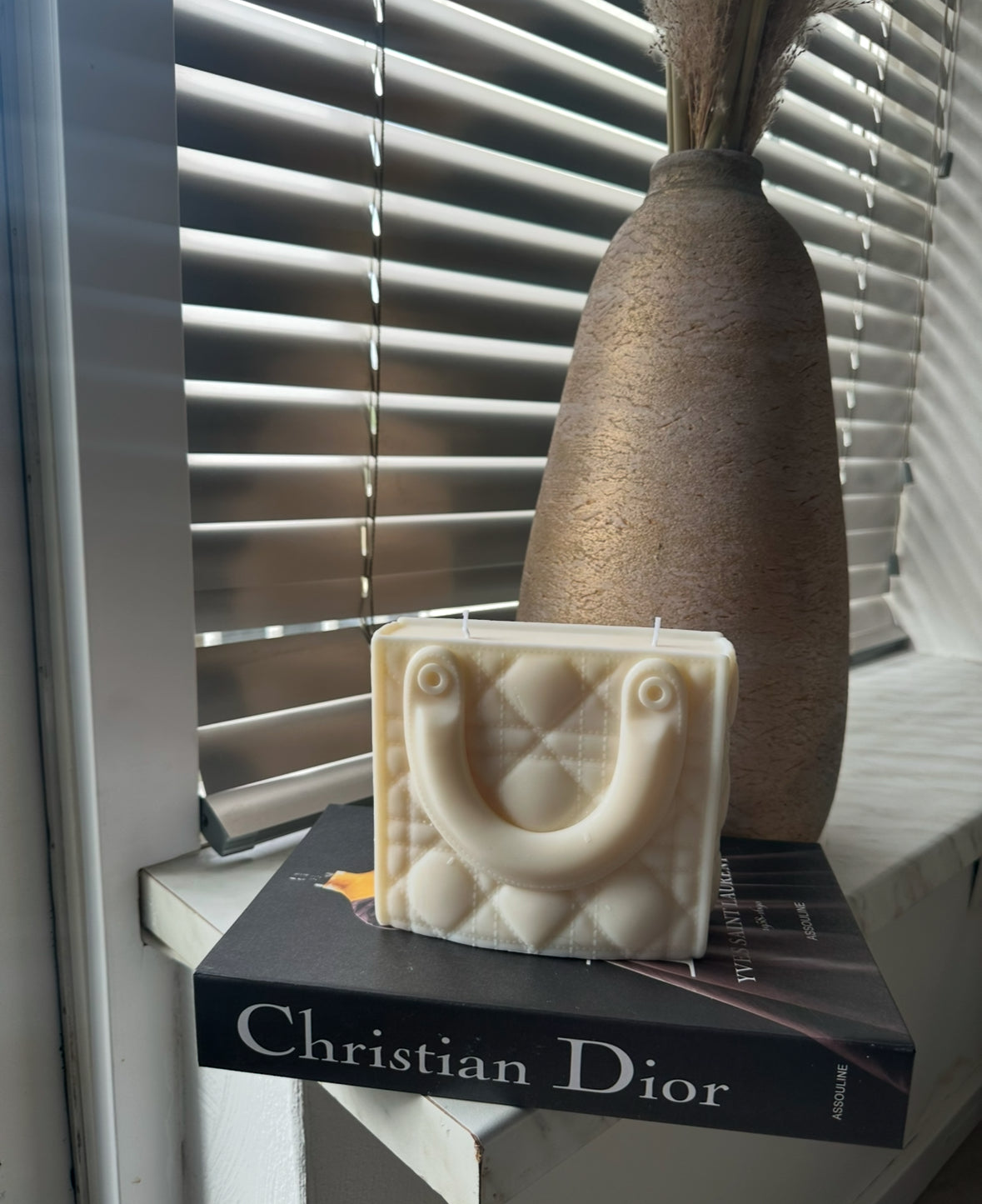 Dekorative Kerze für mittlere Aufgaben