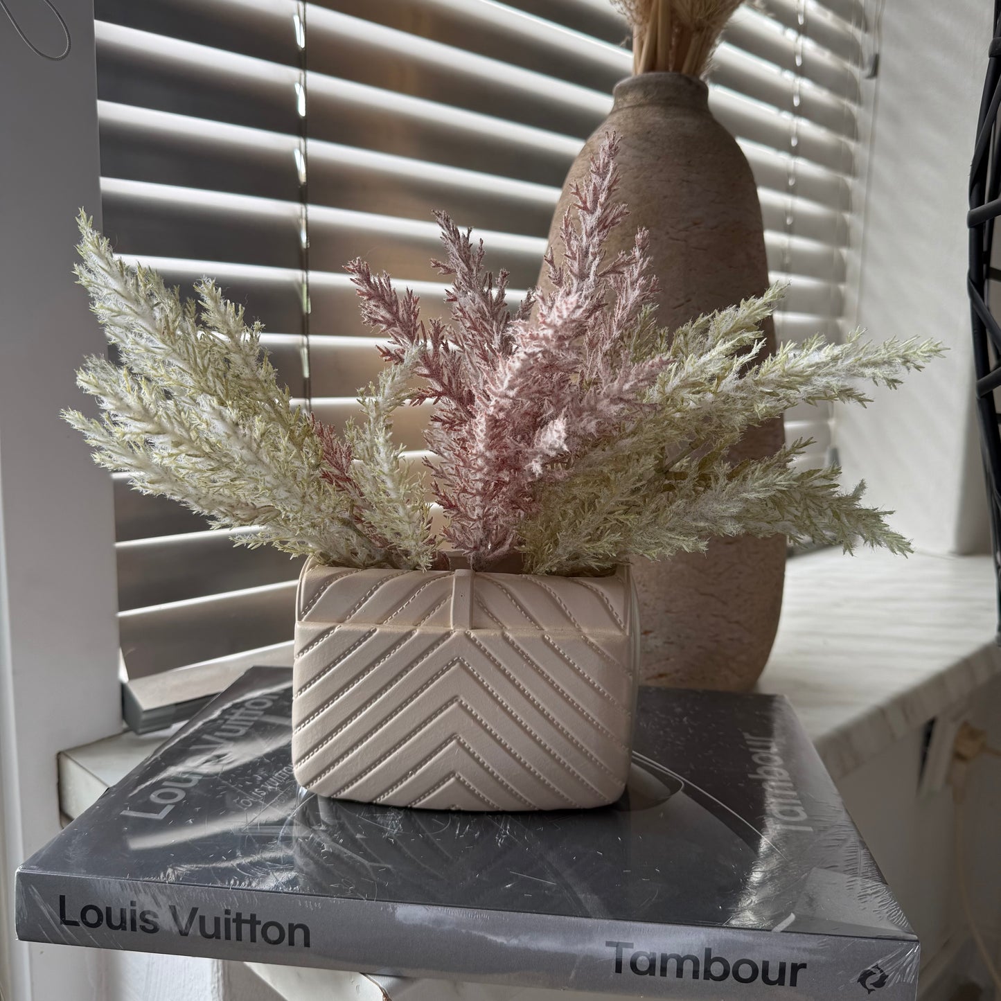 Bag vase