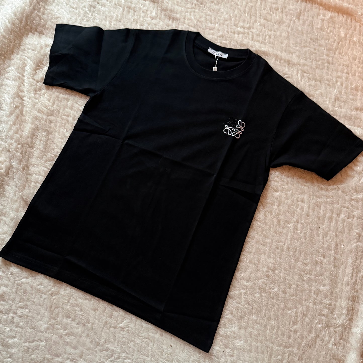 Schwarzes Unisex-T-Shirt in Übergröße