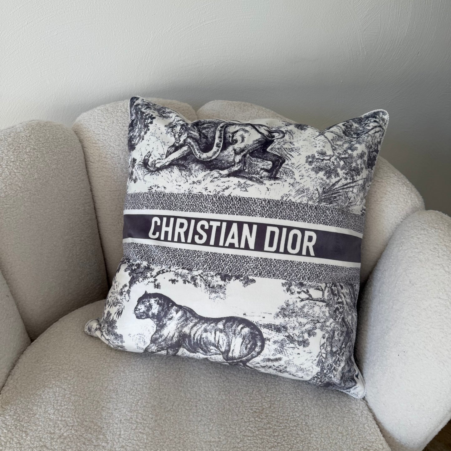 Classic D cushion gray 45 by 45