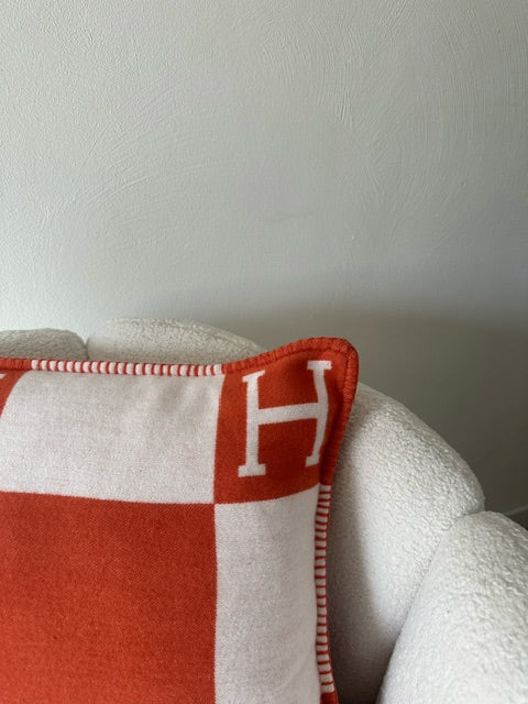 Classic H cushion 45 x 45