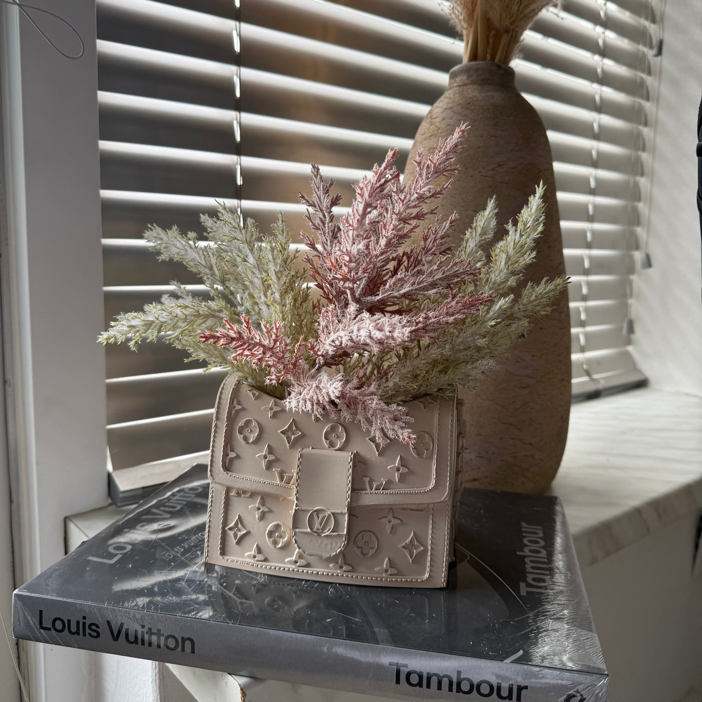 Bag vase