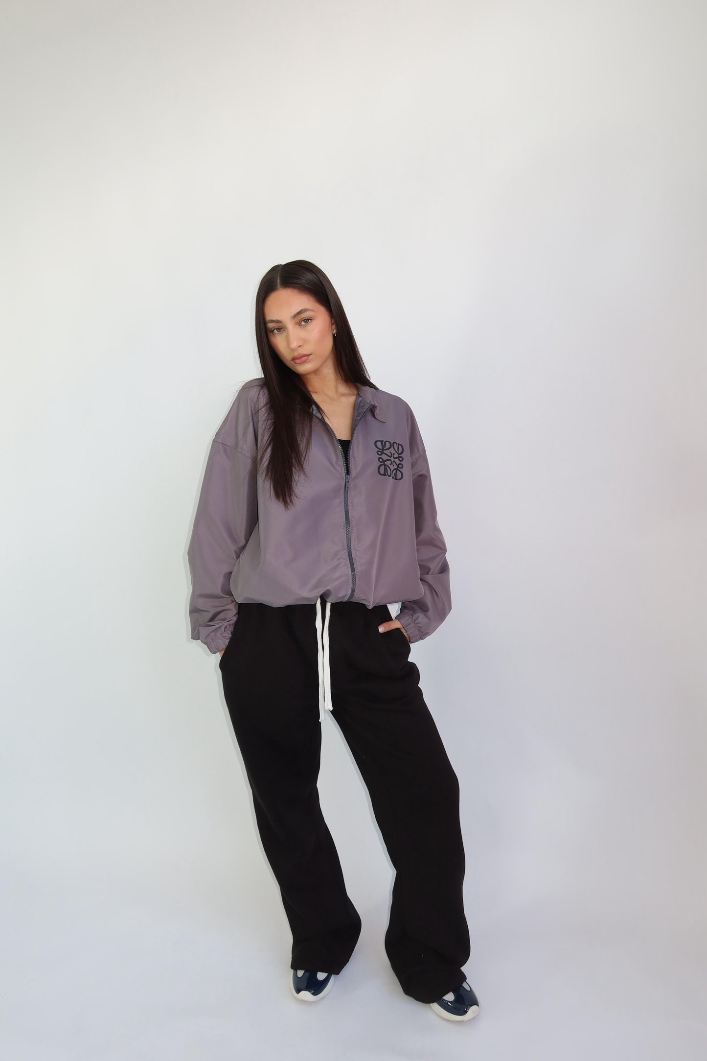 Piority Monogram windjacket grijs