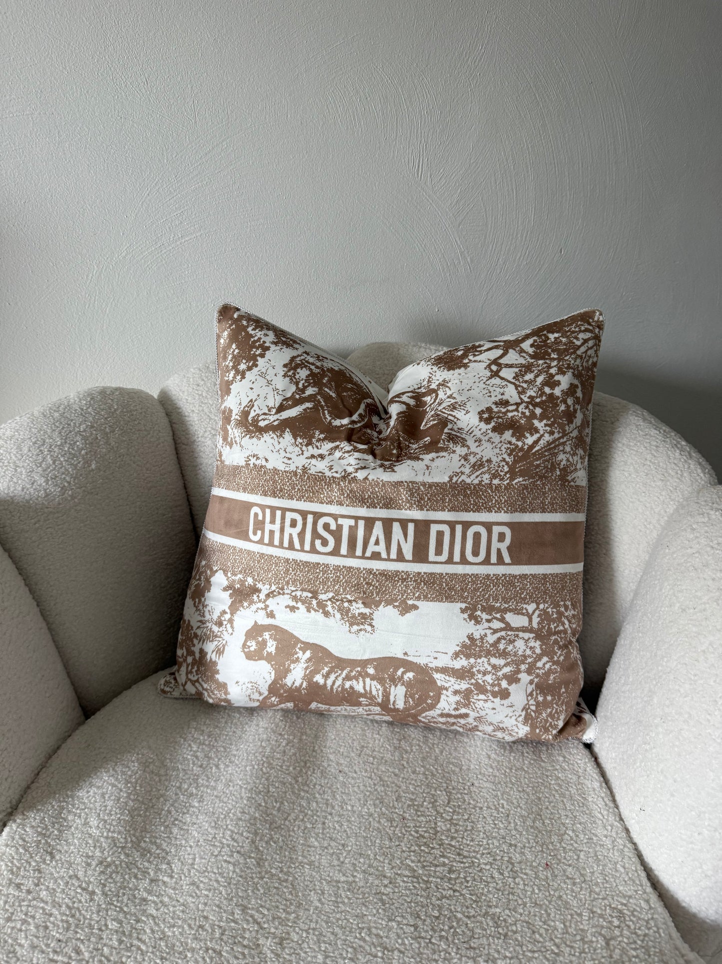 Klassiek D kussen beige 45 bij 45