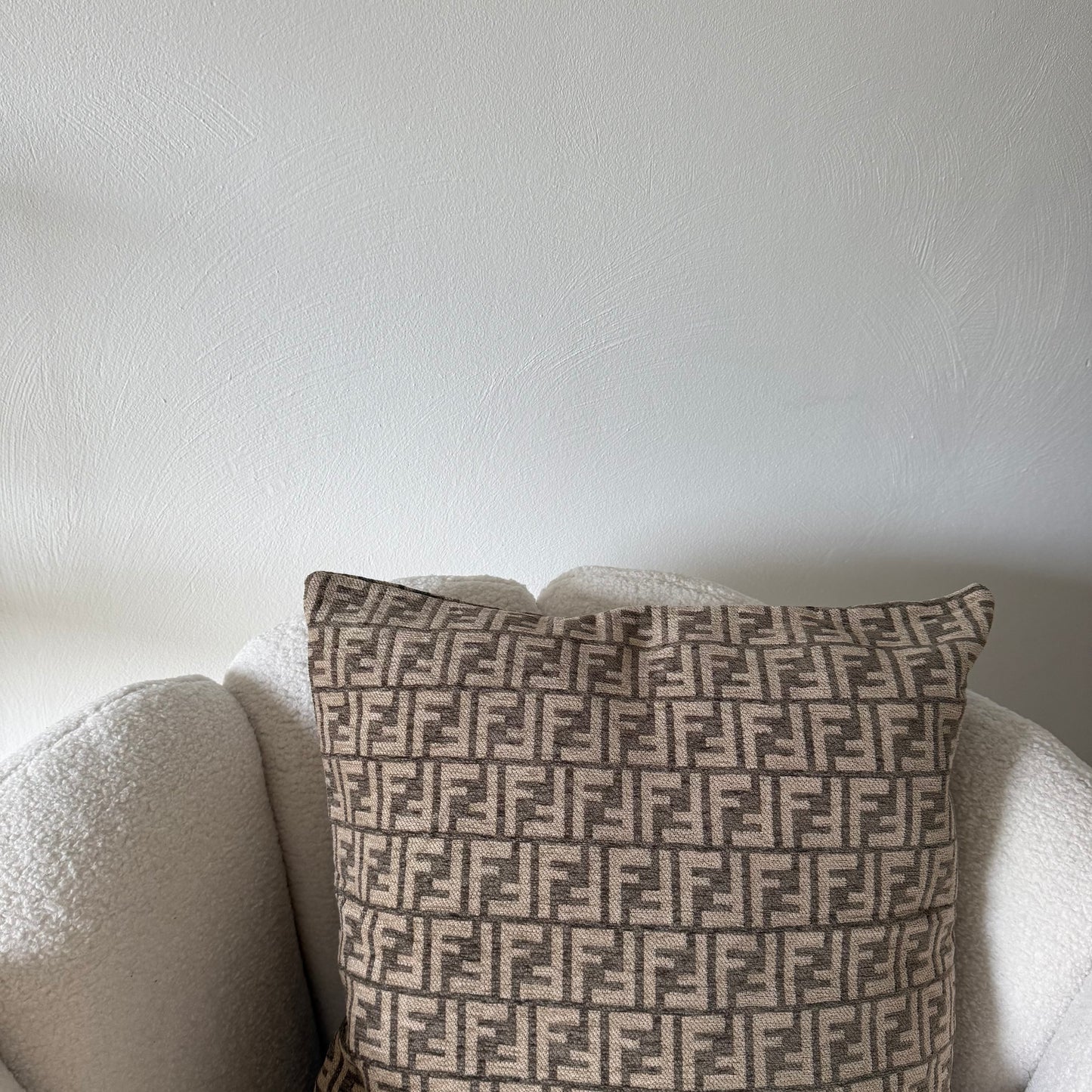Bruin beige kussen 50 bij 50