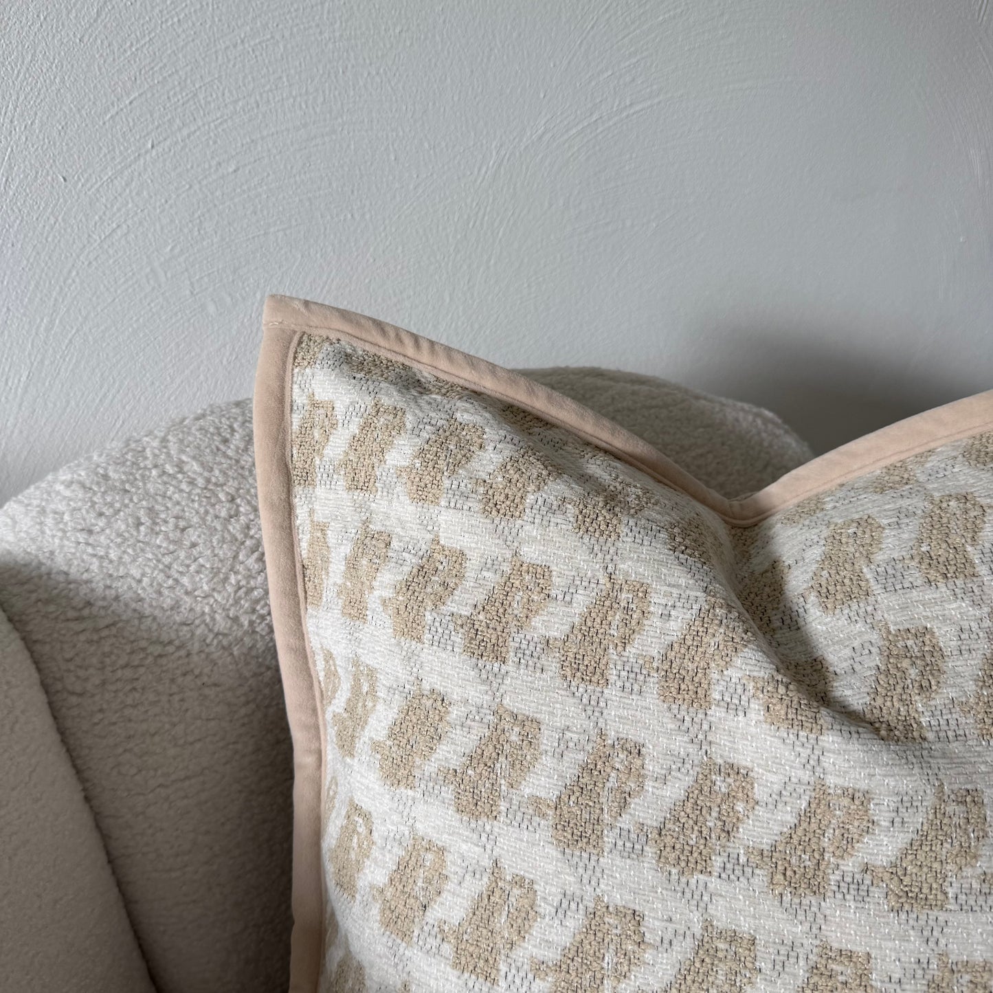 Tweed kussen beige