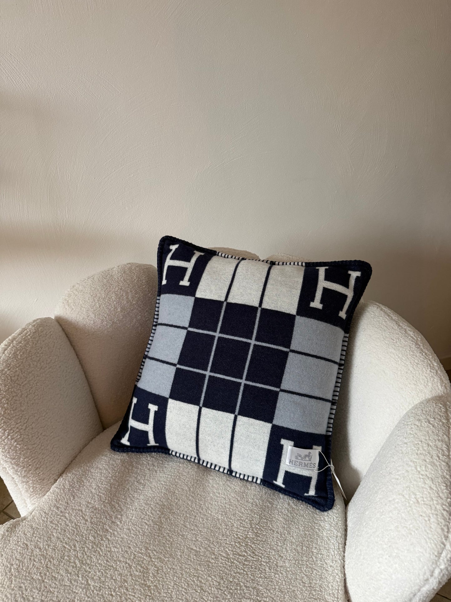 H kussen blauw
