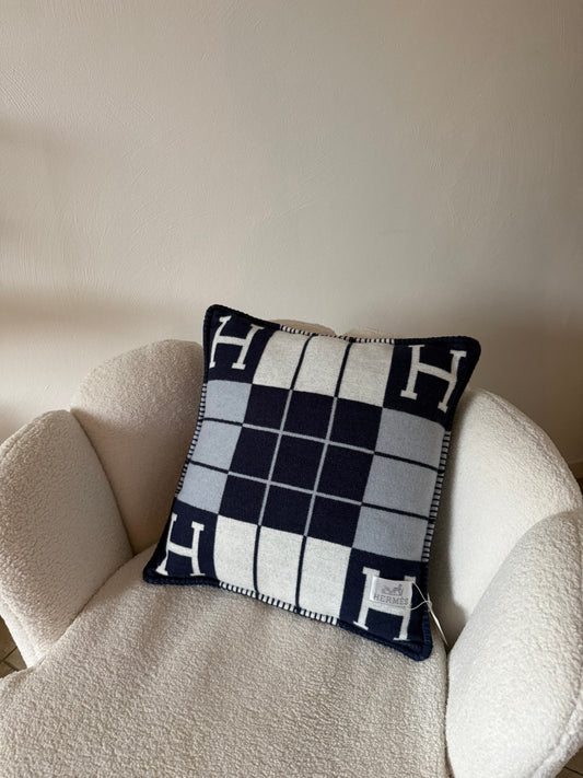 H kussen blauw