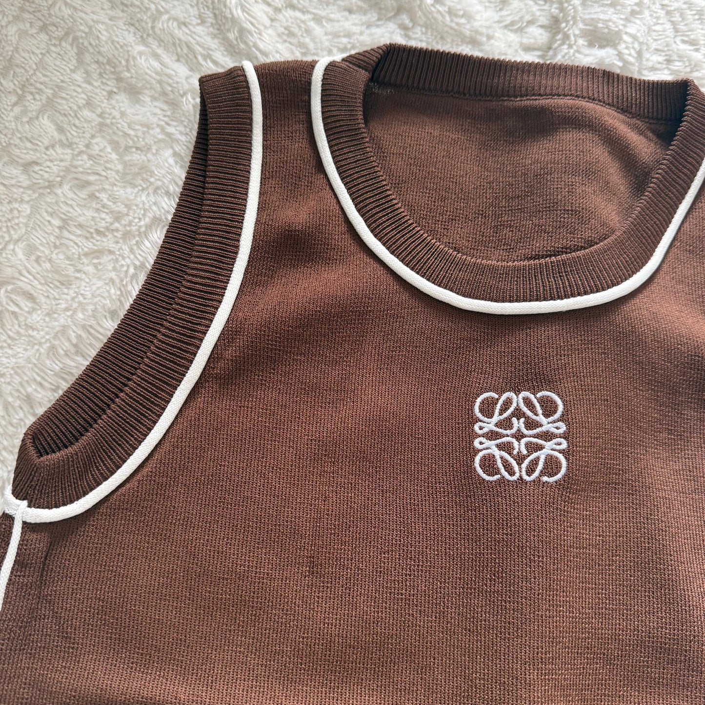 Monogram top bruin