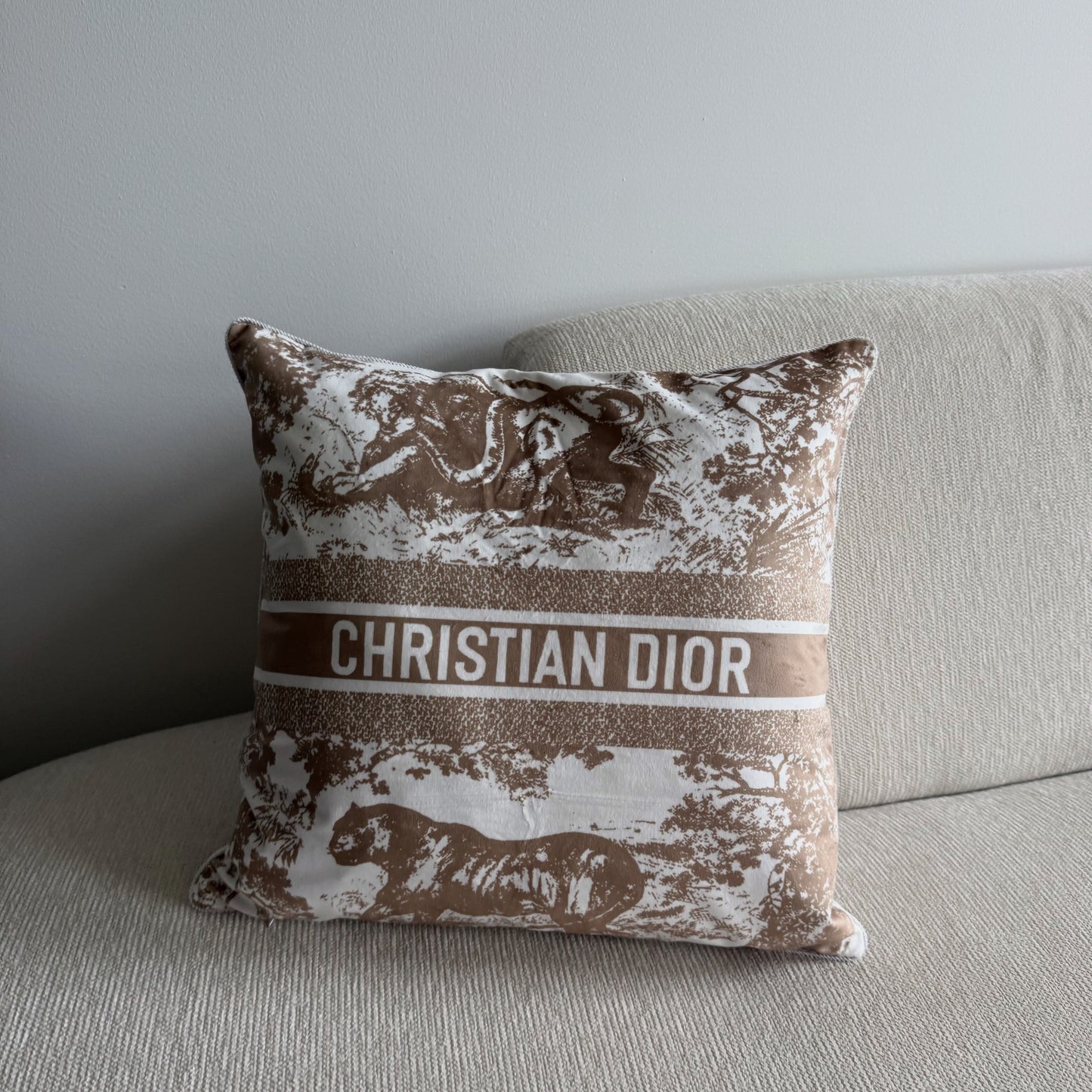 Klassiek D kussen beige 45 bij 45