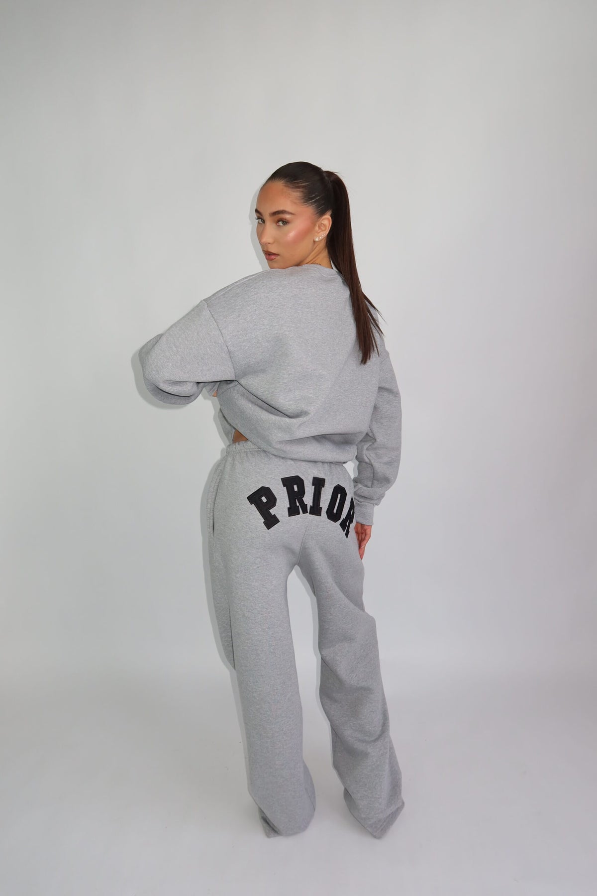 PRIOR OVERSIZED SWEATER TRACKSUIT – GRIJS